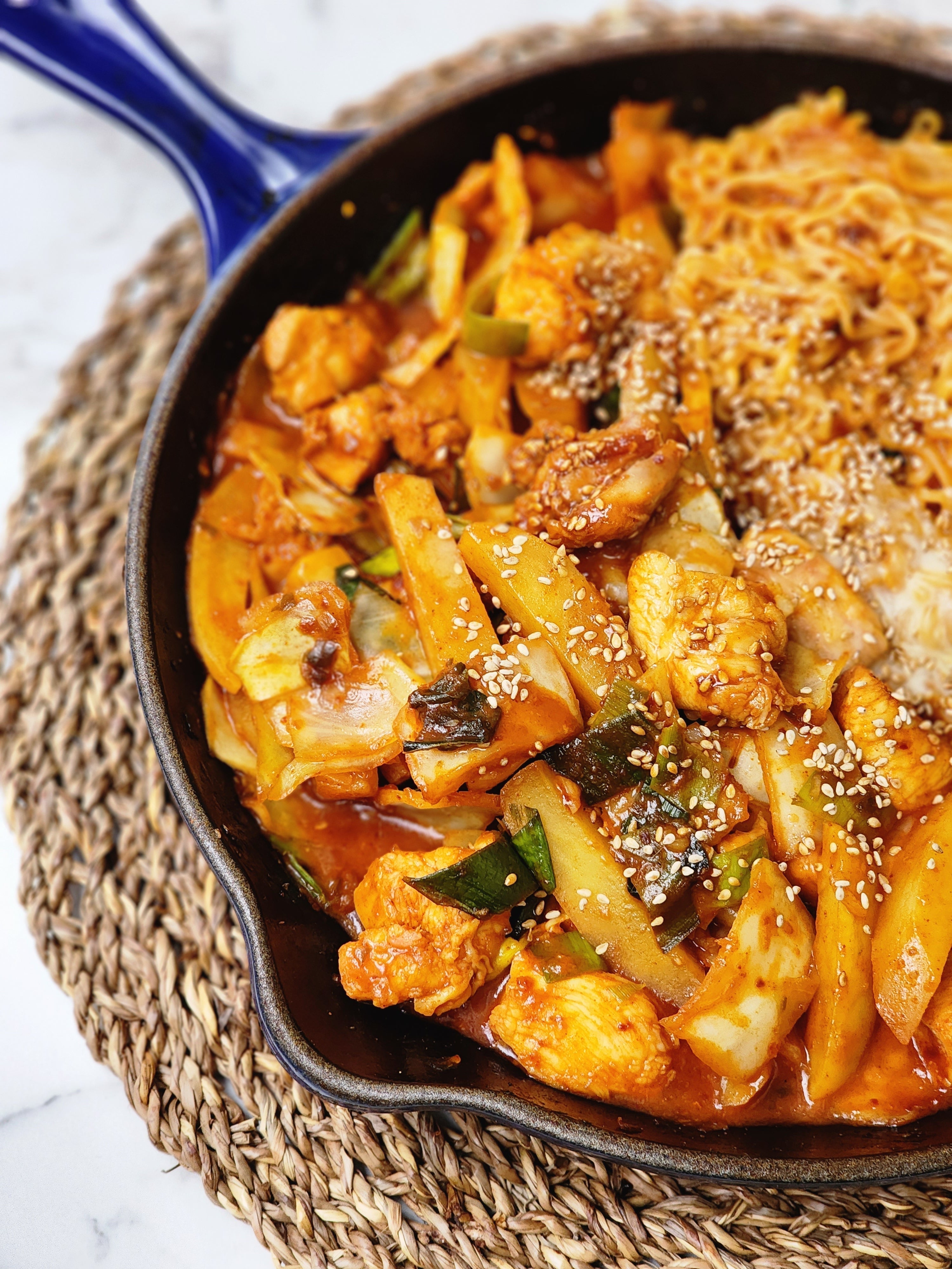 Dak Galbi (닭갈비), barbecue au poulet épicé